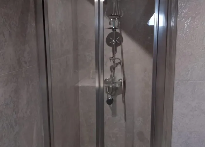 Ebru Evleri Icmeler Merkeze Ve Plaja Yakin Apartament *