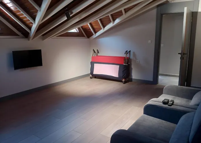 Apartament Ebru Evleri Icmeler Merkeze Ve Plaja Yakin *