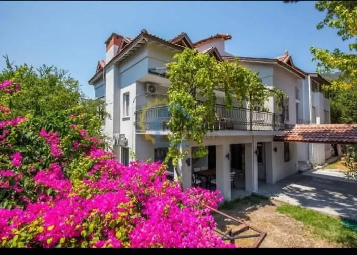 Apartment Ebru Evleri Icmeler Merkeze Ve Plaja Yakin