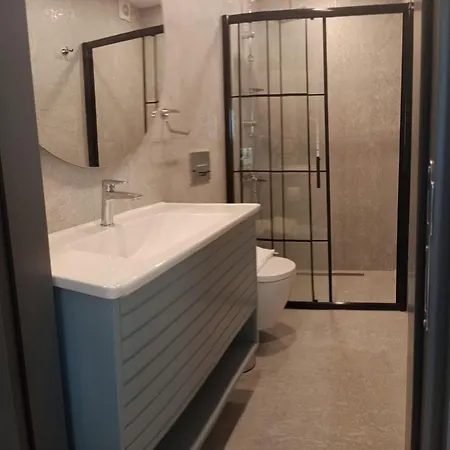 Appartamento Ebru Evleri Icmeler Merkeze Ve Plaja Yakin