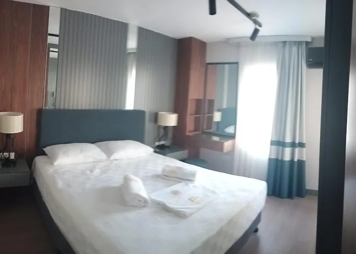 Ebru Evleri Icmeler Merkeze Ve Plaja Yakin Мармарис