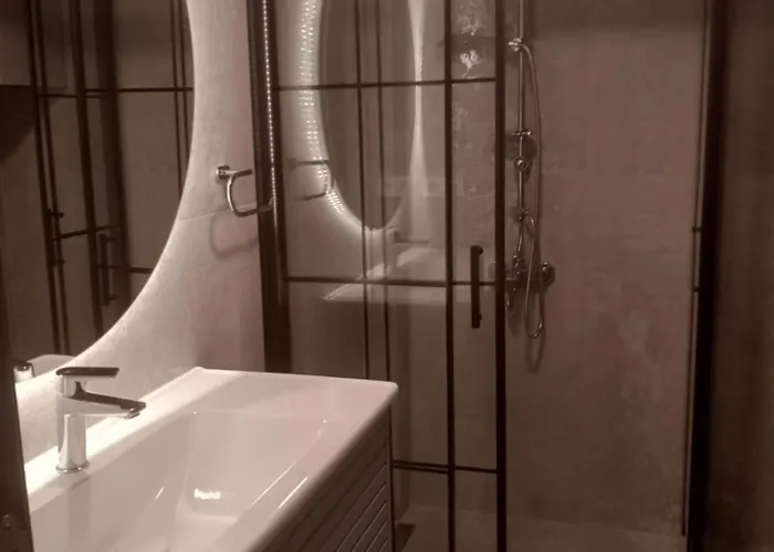 Ebru Evleri Icmeler Merkeze Ve Plaja Yakin * Marmaris